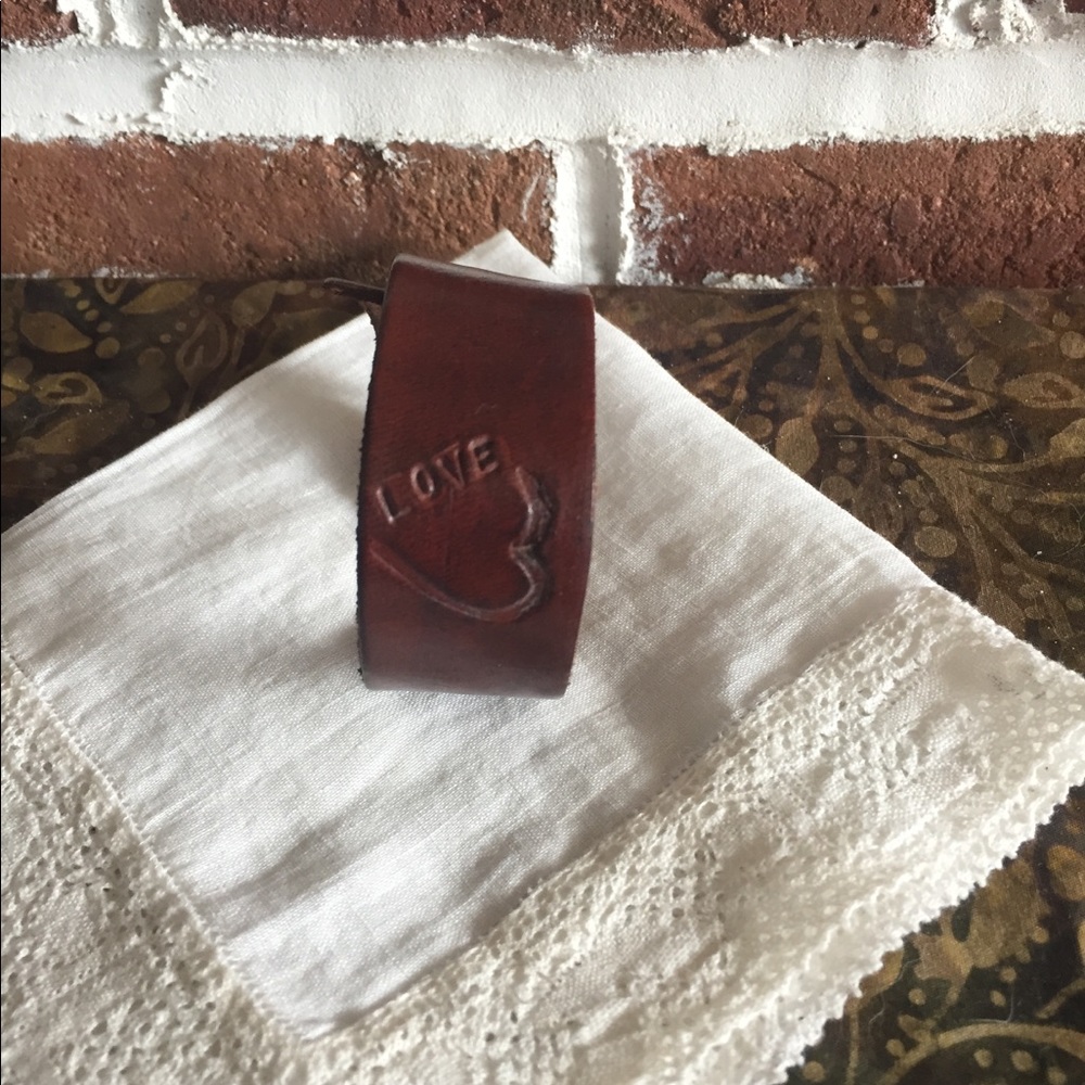 🌷 3/$20 Leather artisan bracelet🌷